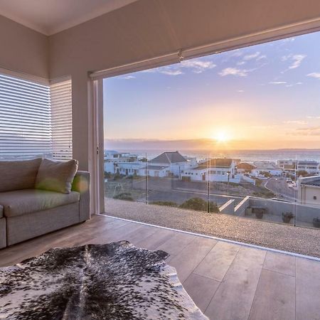 Small Bay Beach Suites Cape Town Exterior foto
