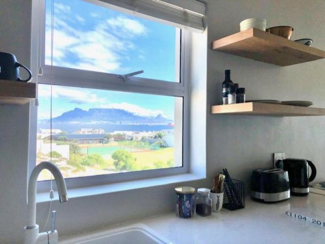 Small Bay Beach Suites Cape Town Exterior foto