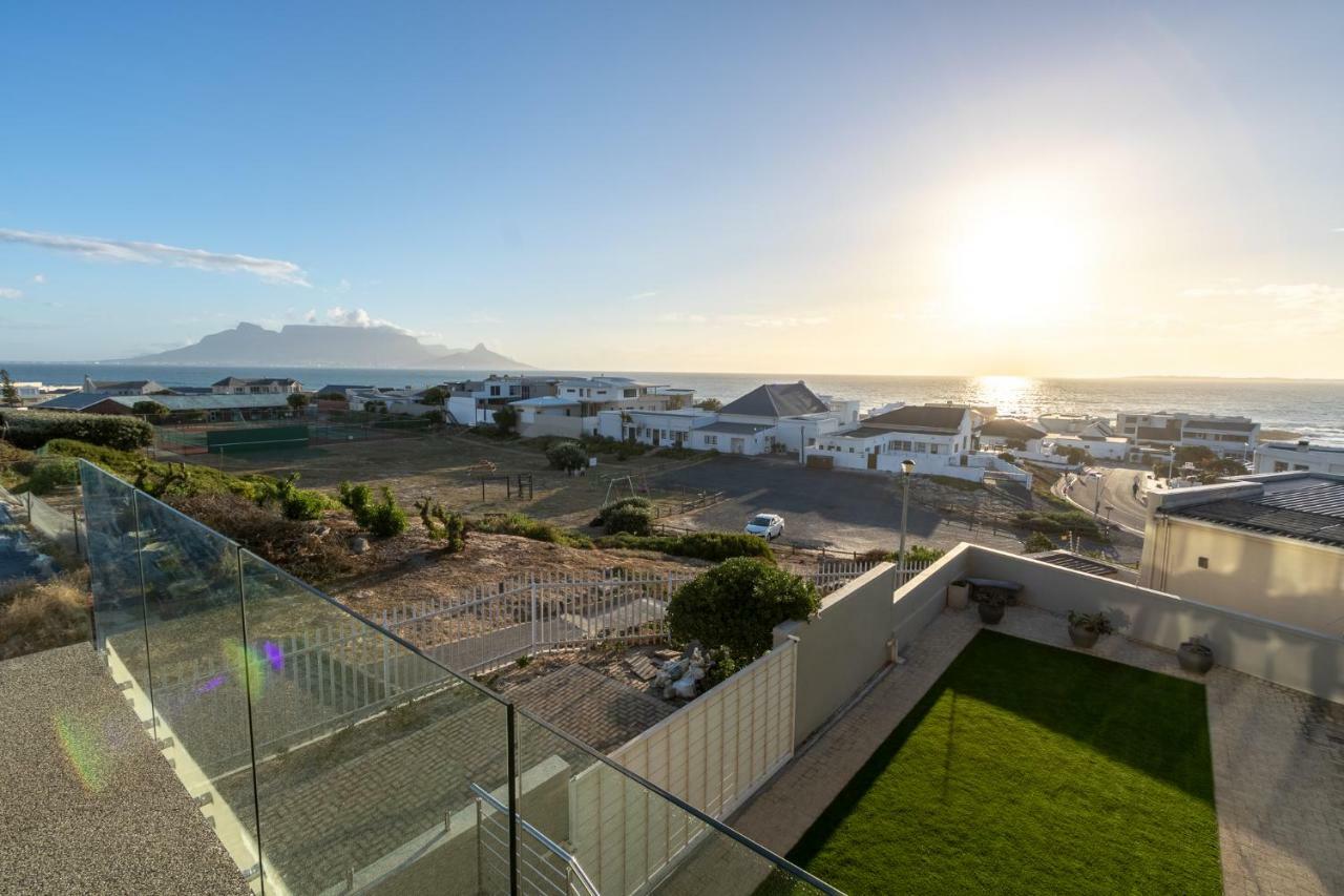 Small Bay Beach Suites Cape Town Exterior foto