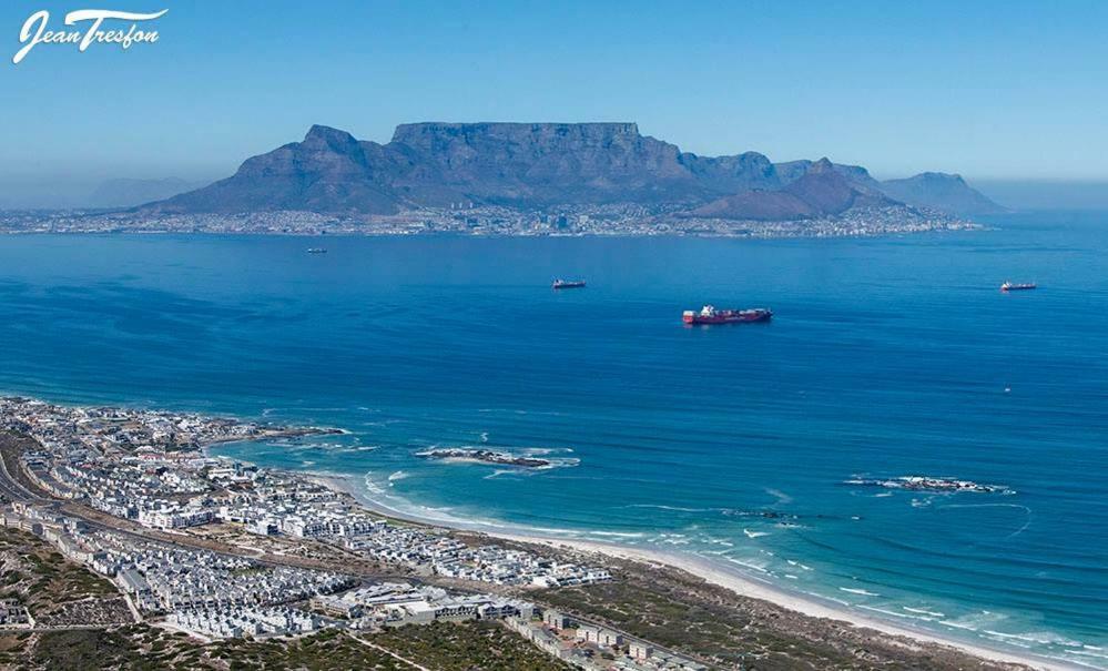Small Bay Beach Suites Cape Town Exterior foto